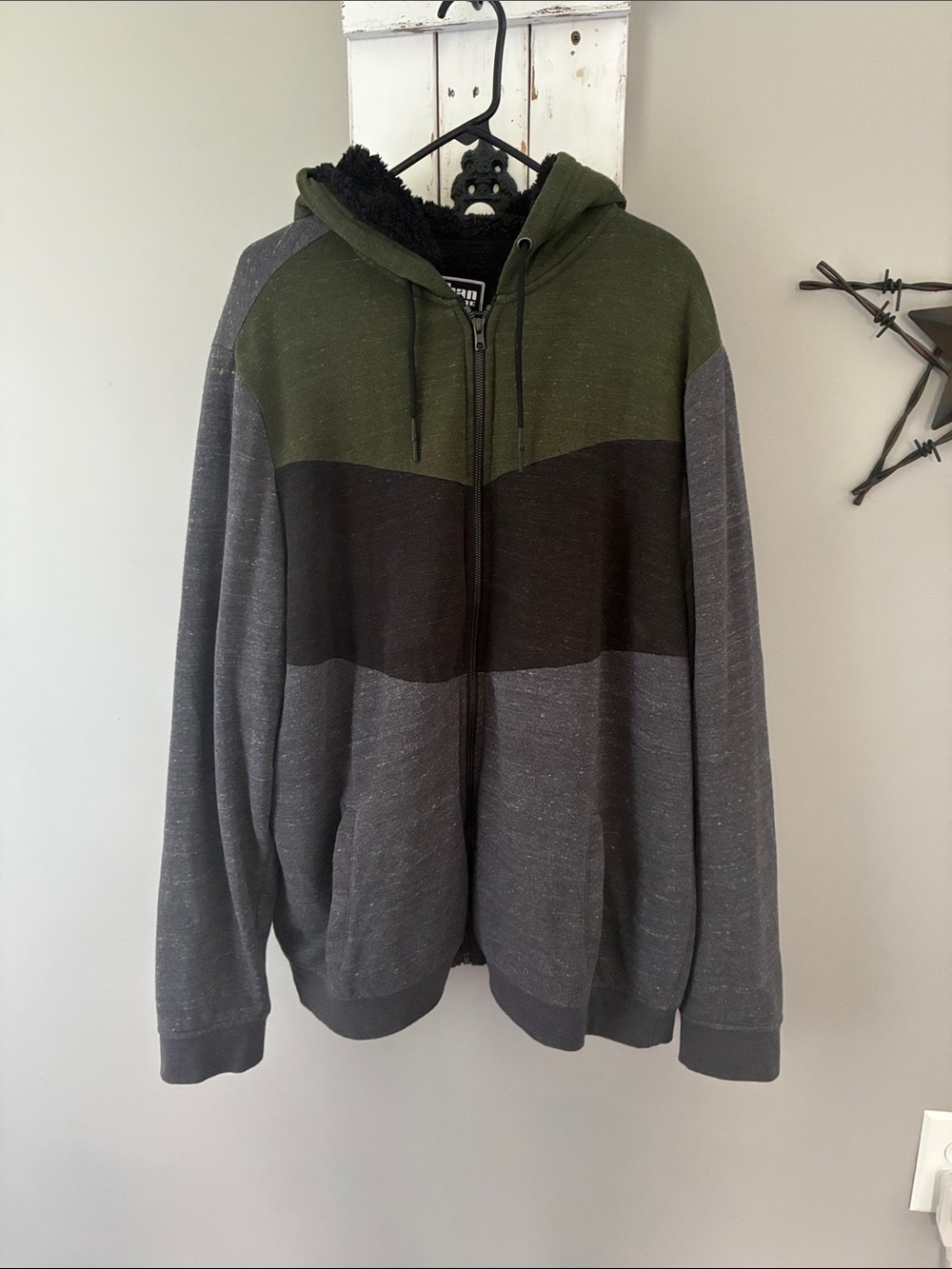 Men’s Big and Tall zip-up cozy hoodie